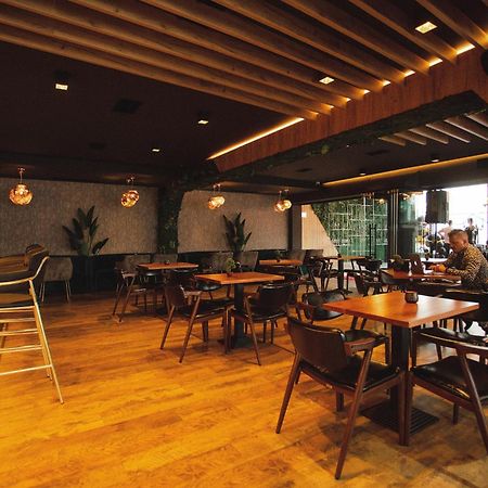 שקודר Oro Inn Hotel מראה חיצוני תמונה