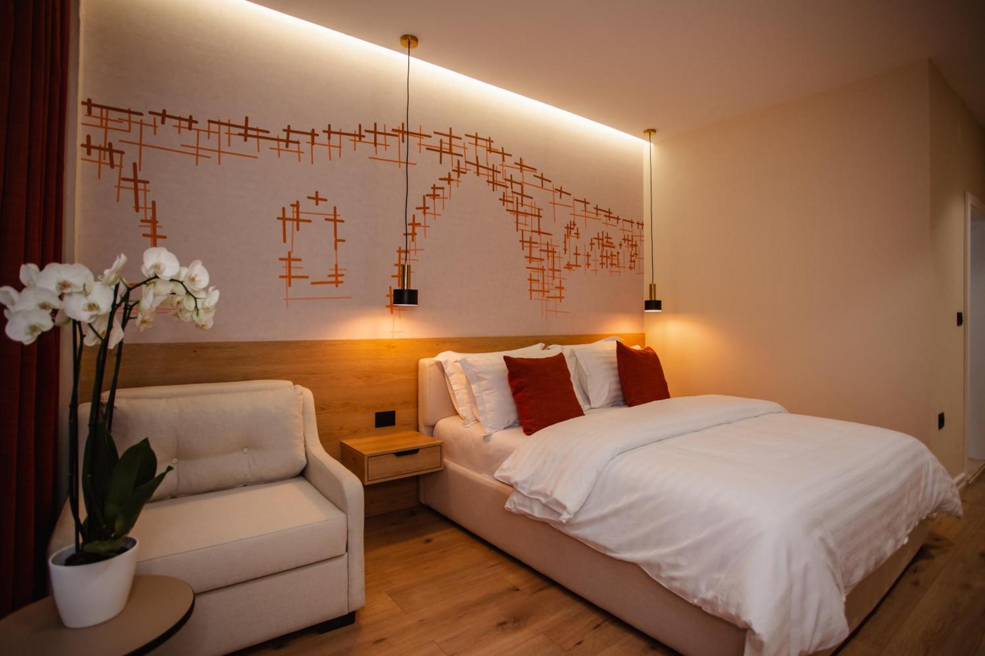 שקודר Oro Inn Hotel מראה חיצוני תמונה