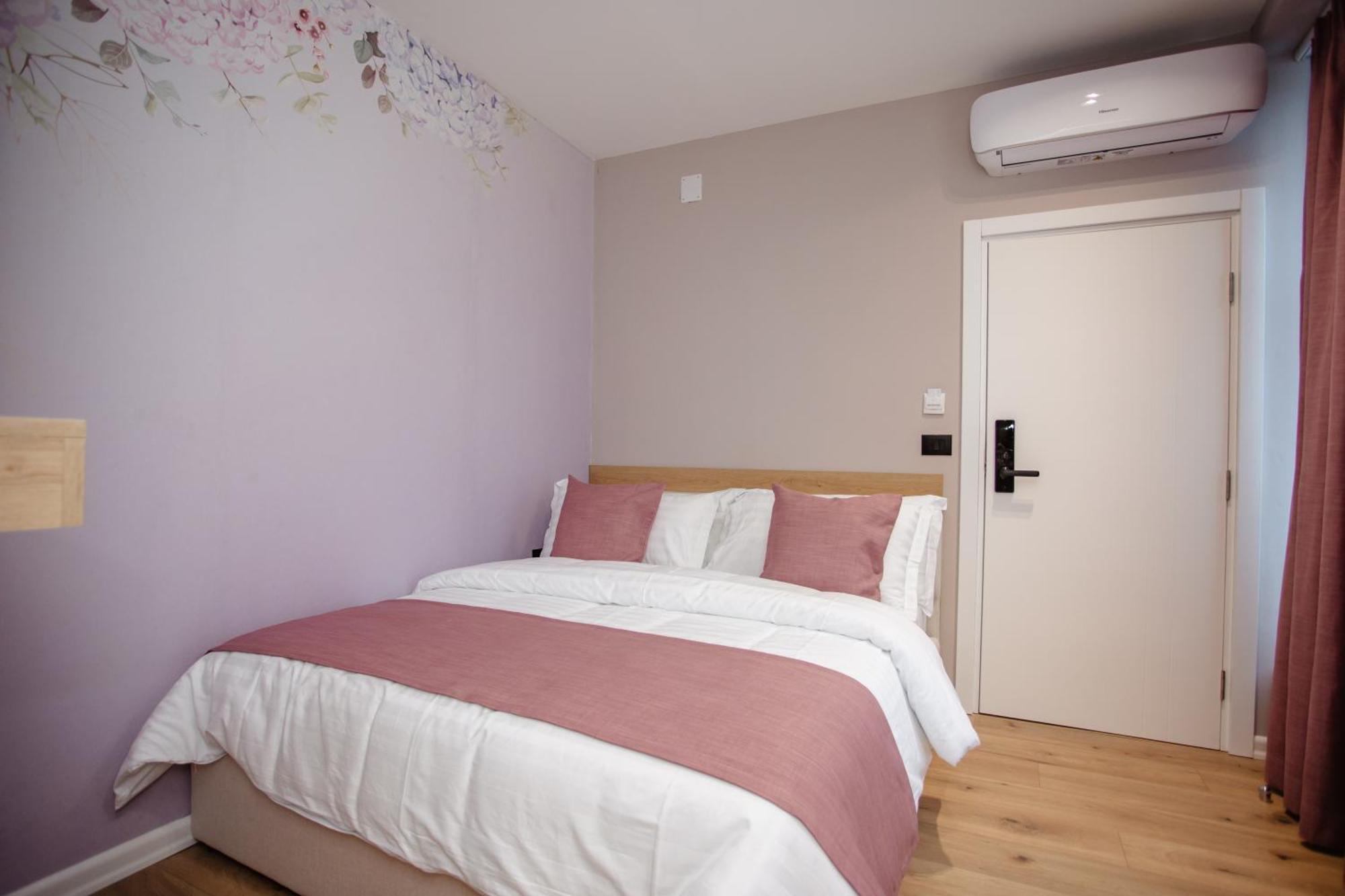 שקודר Oro Inn Hotel מראה חיצוני תמונה