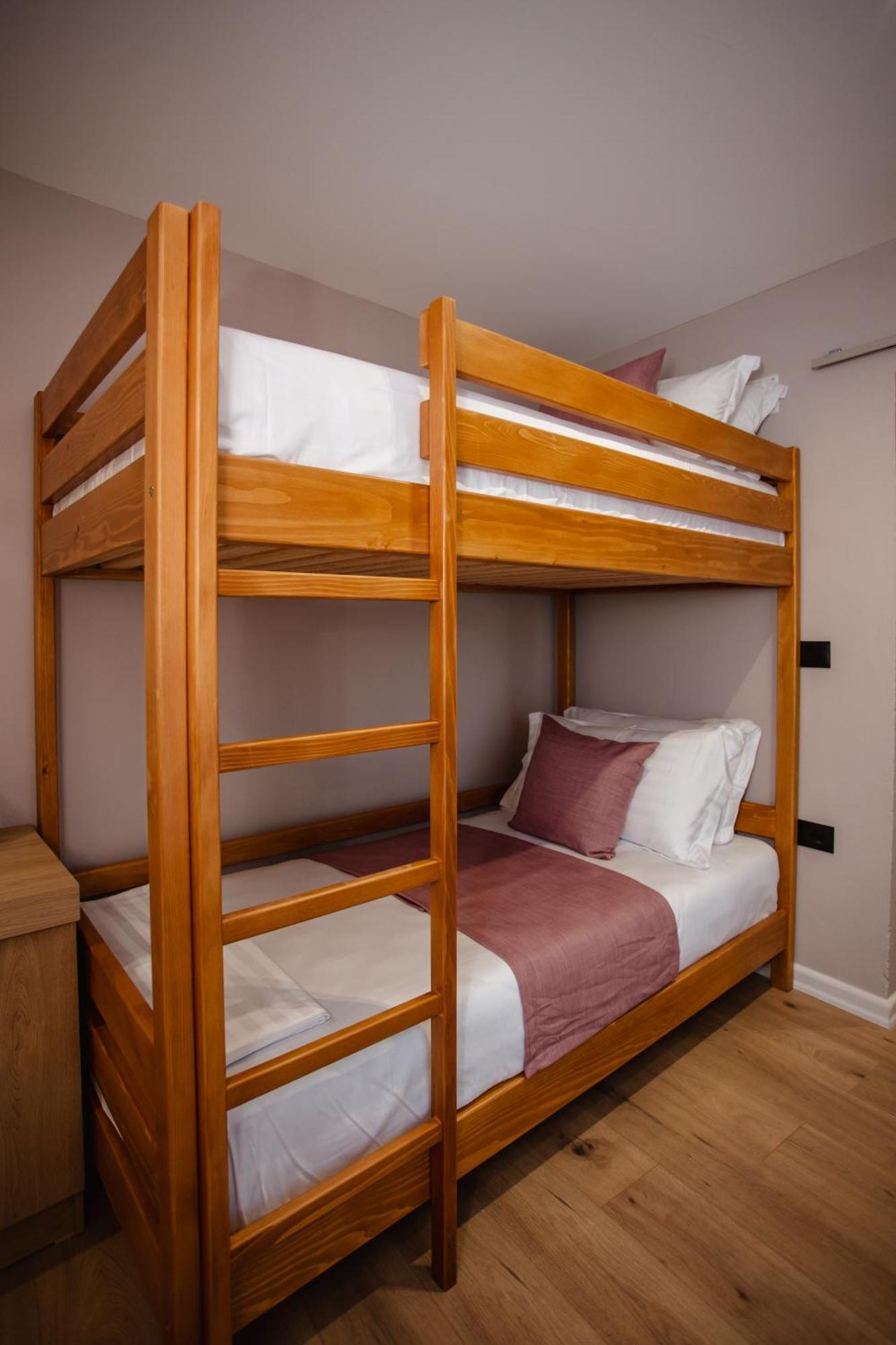 שקודר Oro Inn Hotel מראה חיצוני תמונה