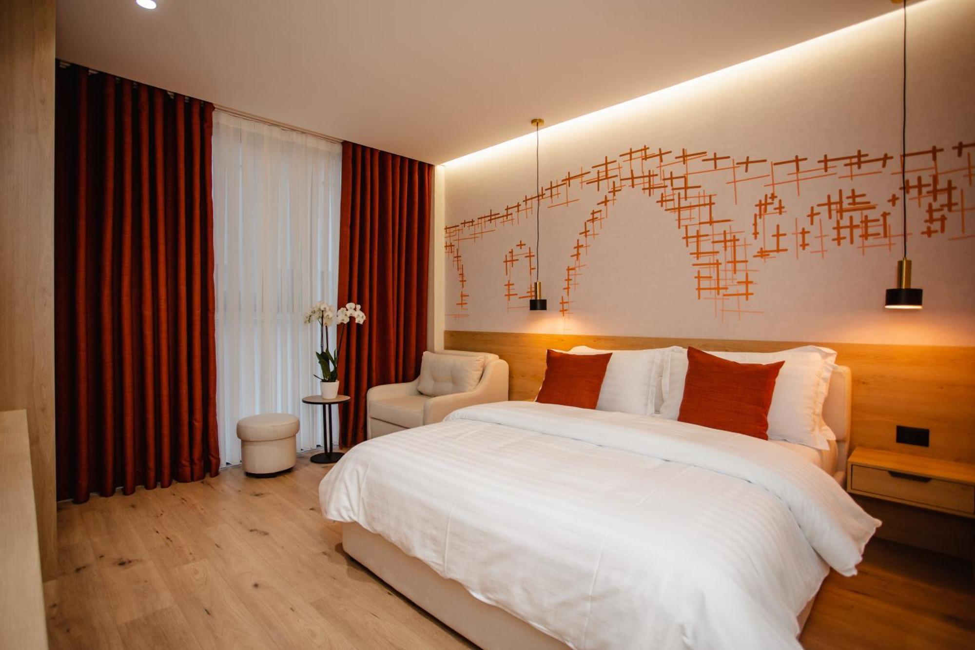 שקודר Oro Inn Hotel מראה חיצוני תמונה